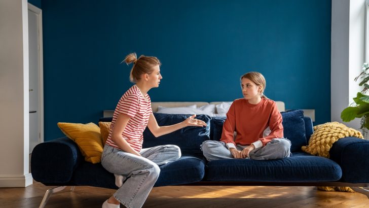 10 Phrases Toxic Parents Use When They Want to Stay In Control
