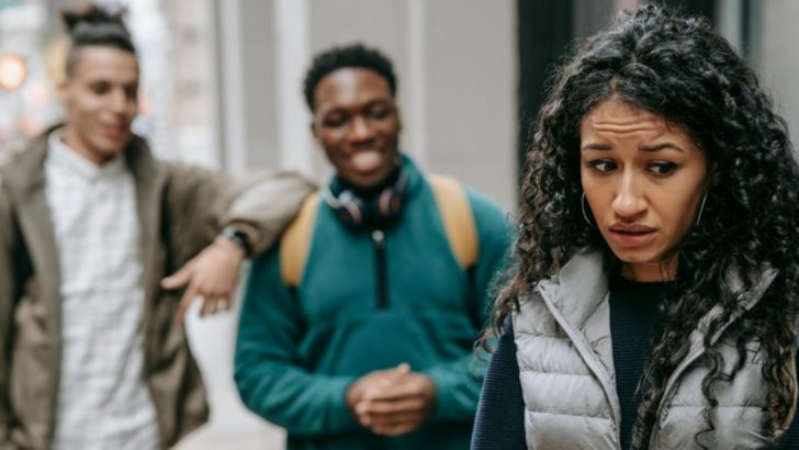 5 Signs Your Partner Is Destroying Your Confidence