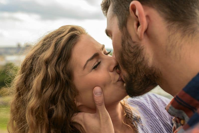 Relationship Patterns Swing to Extremes