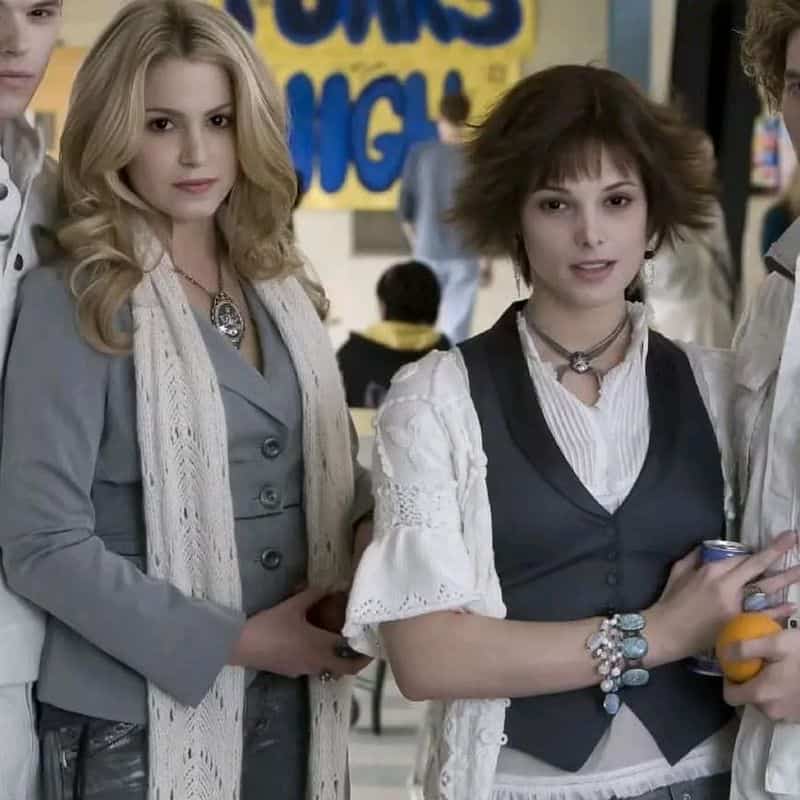 Leo (July 23 – August 22): Rosalie Hale