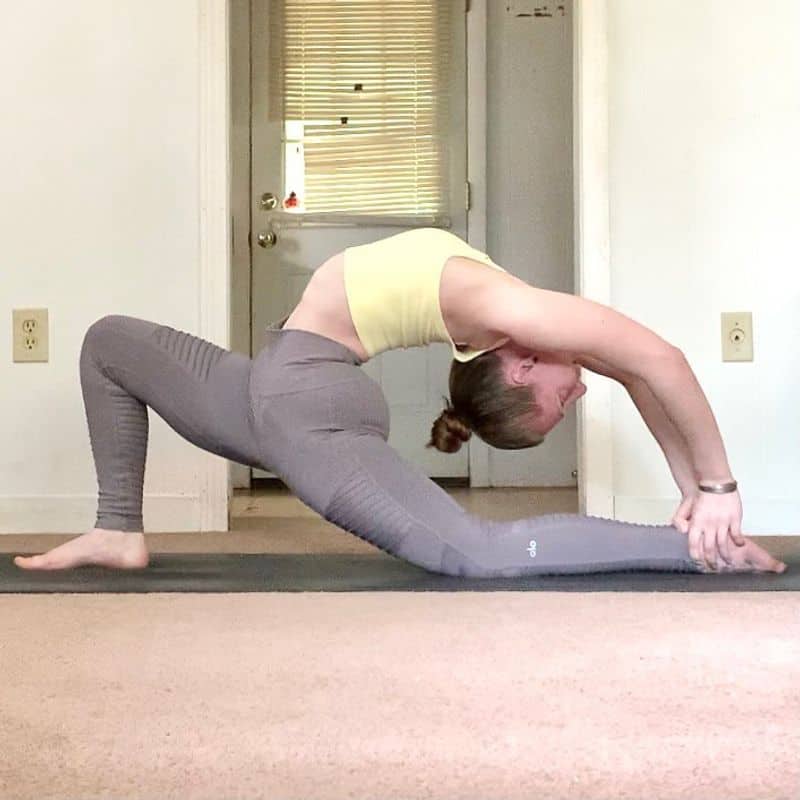 Low Lunge with Backbend (Anjaneyasana variation)