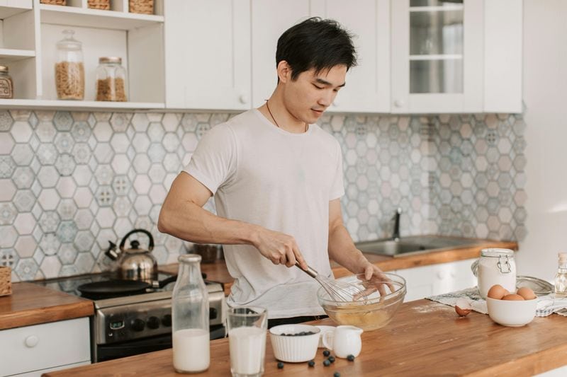 Wives Should Be Homemakers Only