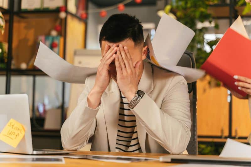Handling Multiple Tasks Simultaneously