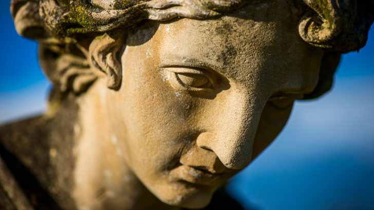 7 Quiet Ways Your Guardian Angels Try to Warn You