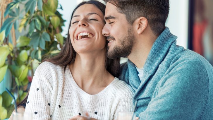 11 Traits All Women In Long & Loving Relationships Possess