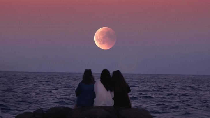8 Reasons to Keep Tabs on the Moon’s Cycles (Especially If You’re a Woman)