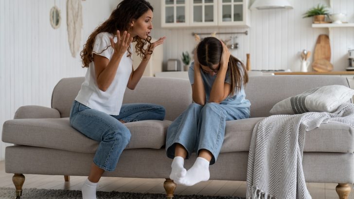 10 Signs You Were Raised by a Narcissist