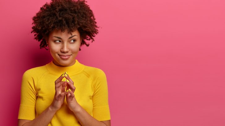 10 Reasons to Be Cautious Around People Who Seem Too Nice