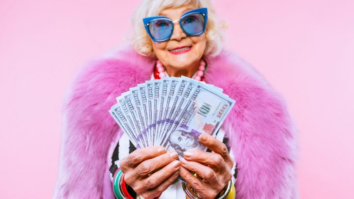 5 Zodiac Signs That Will Attract Wealth by the End of Summer