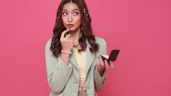 Gen Z Are Turning to Astrology for Makup Tips! Here’s How You Should So Your Makeup Based on Your Rising Sign