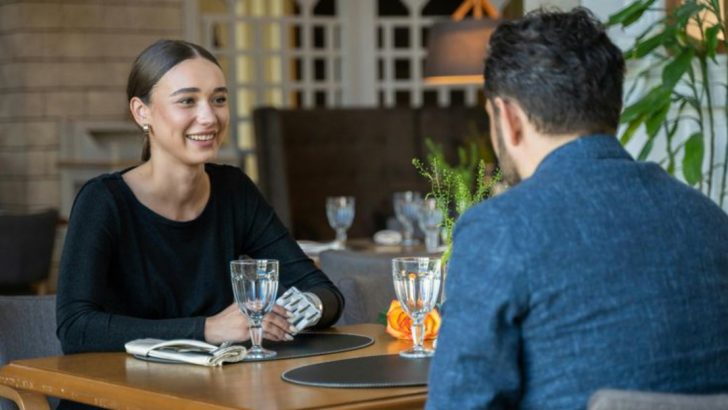 7 Subtle Signs You Might Be Oversharing