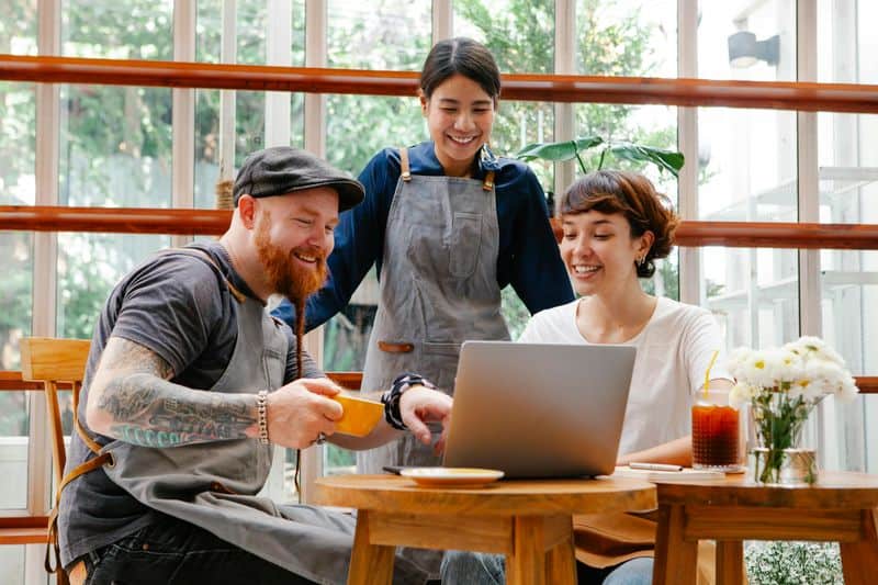 Maintaining a Tiny Social Circle