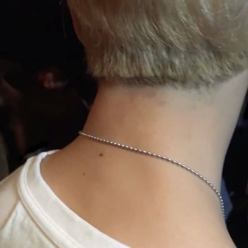 Neck Markings: Communication Channels