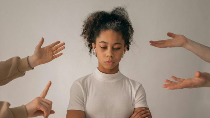 How to Read People Like a Book, Based On Body Language