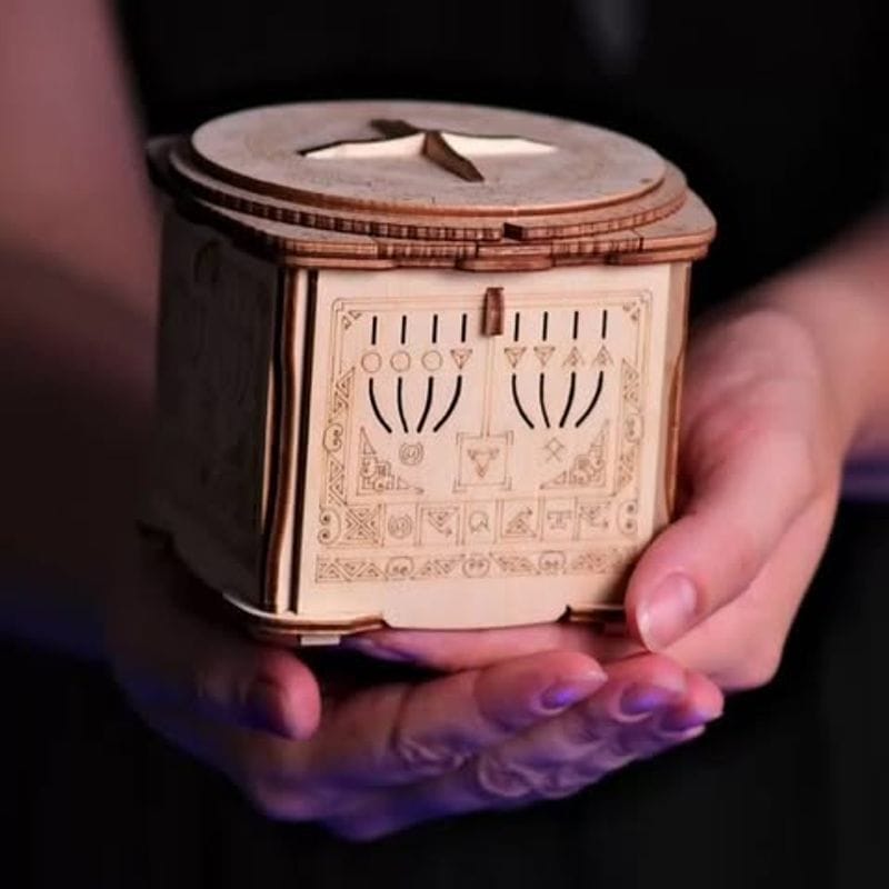 Scorpio (October 23 - November 21): Mystery Box Escape Rooms