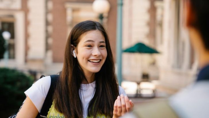 10 Questions to Ask During the ‘Talking Stage’ to Keep Things Interesting