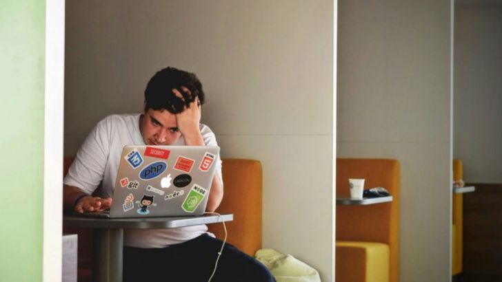 10 Ways You’re Unknowingly Making Yourself Look Less Intelligent