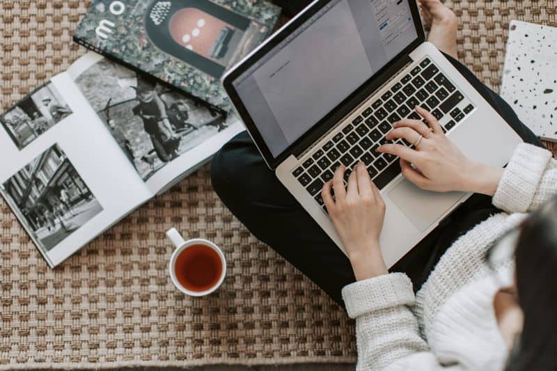 Clickbait Articles and Viral Content