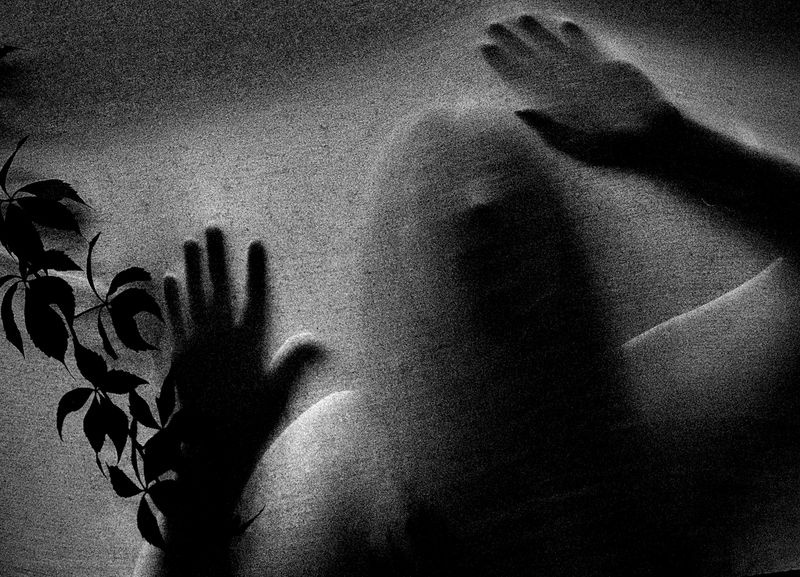 Shadow Figures Moving in Peripheral Vision