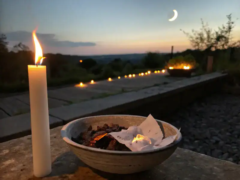 Waning Moon Release Ritual