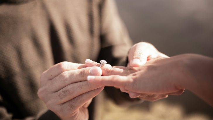 9 Signs You’ve Been Given a Shut-Up Ring