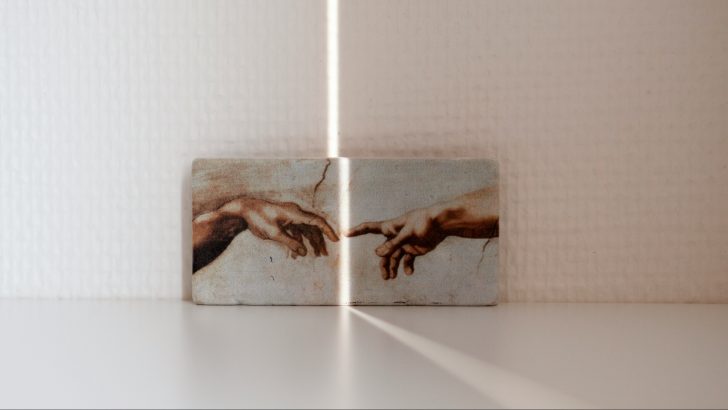 10 Ways God Warns You About The Fake People in Your Life