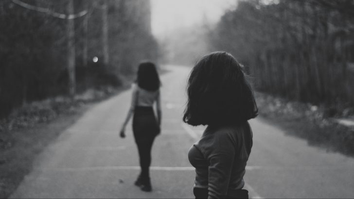 8 Quiet Signs Your Friend Actually Can’t Stand You