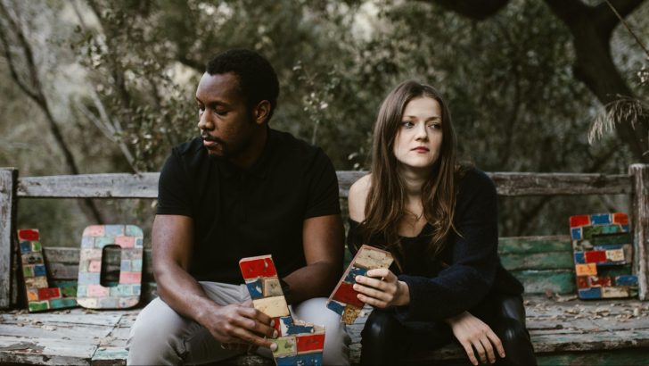 Why Growing as a Couple Is a Total Turnoff for Young People Now