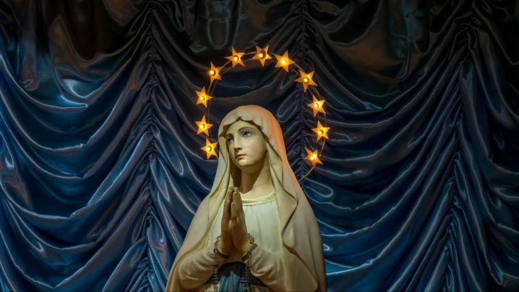 The Secret Stories Halos Are Telling in Religious Paintings