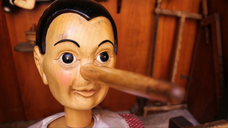 10 Clues That Someone&rsquo;s a Chronic Liar