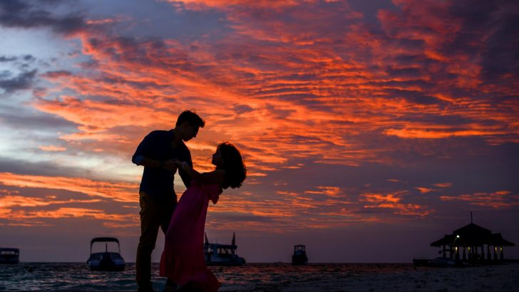 The Real Reason Why Being Friends with Benefits Never Works