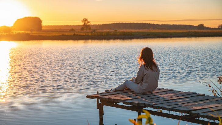 If You Prefer Silence Over Background Noise, You Likely Have These 10 Traits