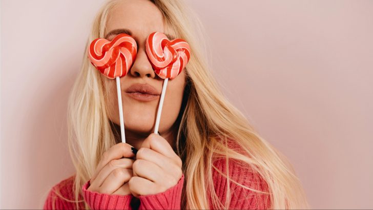 8 Zodiac Signs Who Really Can’t Pick ‘Em