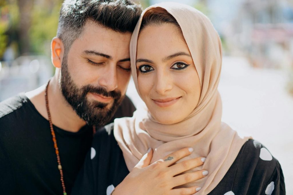 couple dating happy
