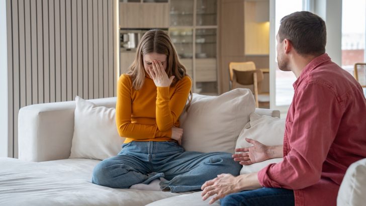 &lsquo;Dry Begging&rsquo; Is a Form of Manipulation Everyone Has Experienced