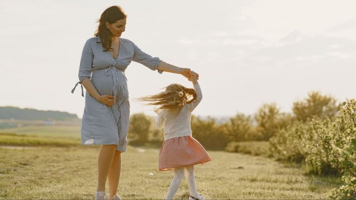 7 Tips for Helping Your Child Welcome a New Sibling